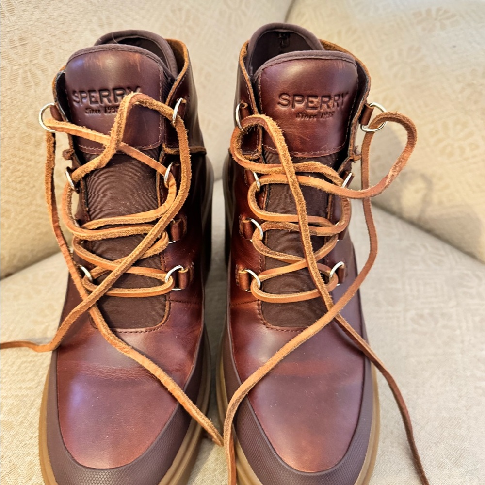 Sperry Women’s Dark Brown Leatherback Boots